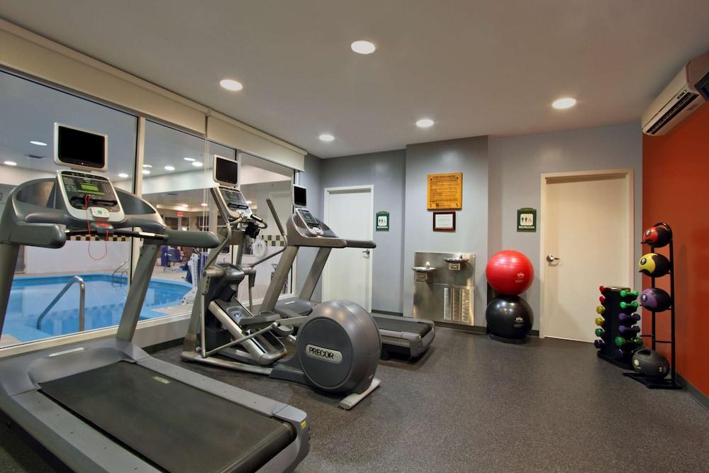 Hilton Garden Inn סנט צ'ארלס מראה חיצוני תמונה