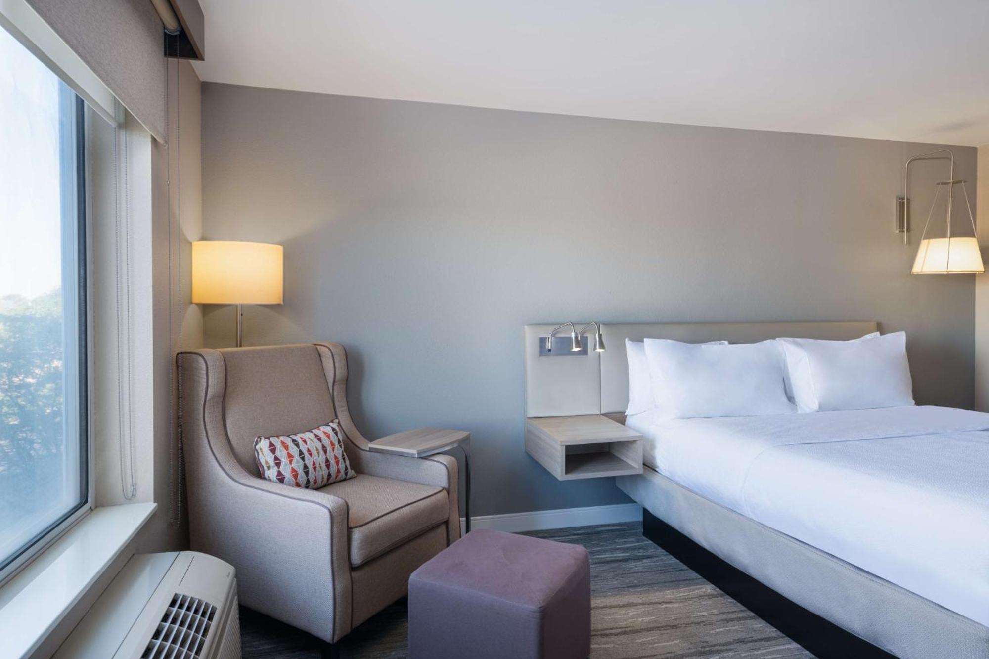 Hilton Garden Inn סנט צ'ארלס מראה חיצוני תמונה