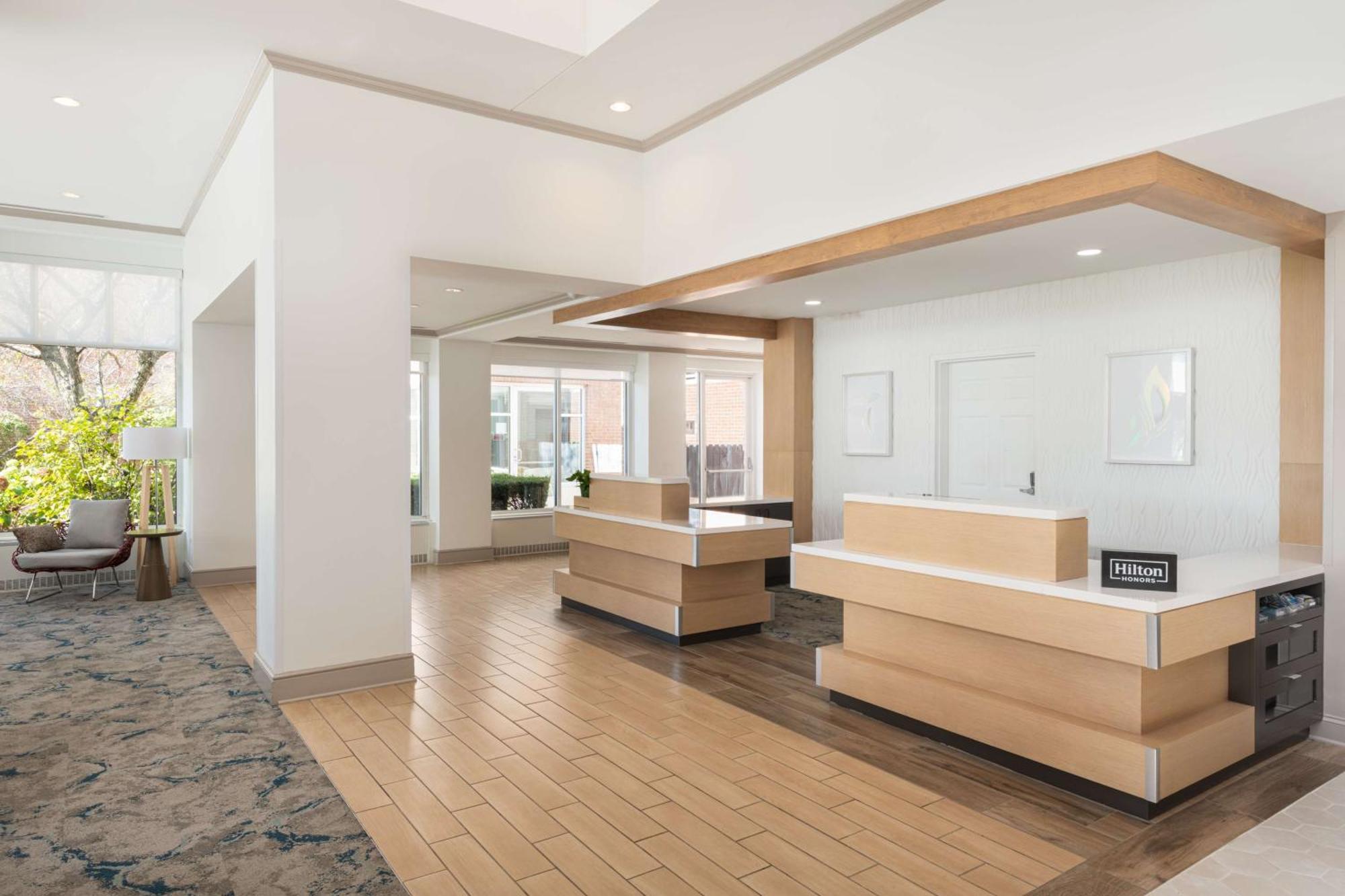 Hilton Garden Inn סנט צ'ארלס מראה חיצוני תמונה