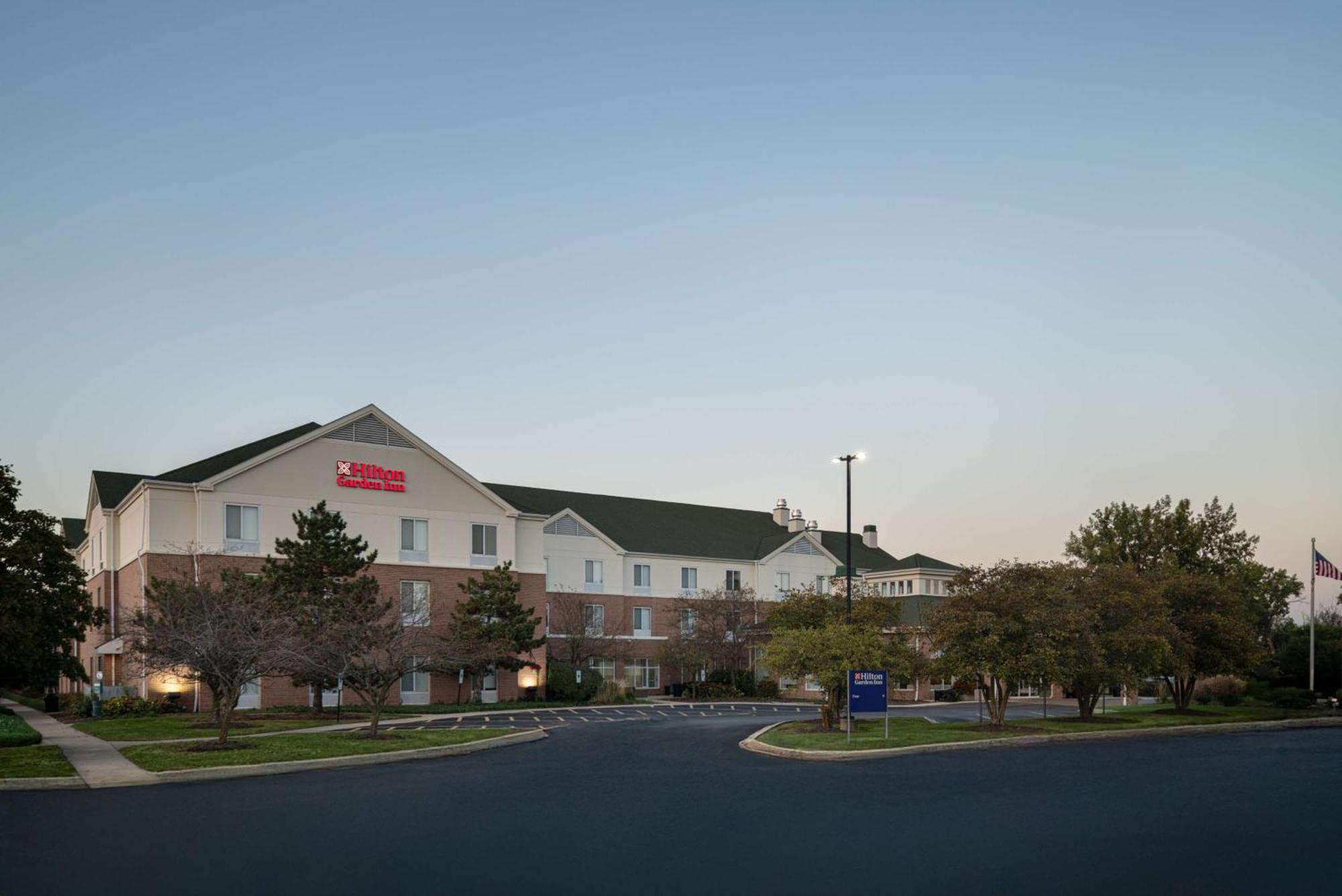 Hilton Garden Inn סנט צ'ארלס מראה חיצוני תמונה